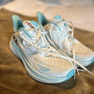 Hoka Clifton 9 Athletic Shoes